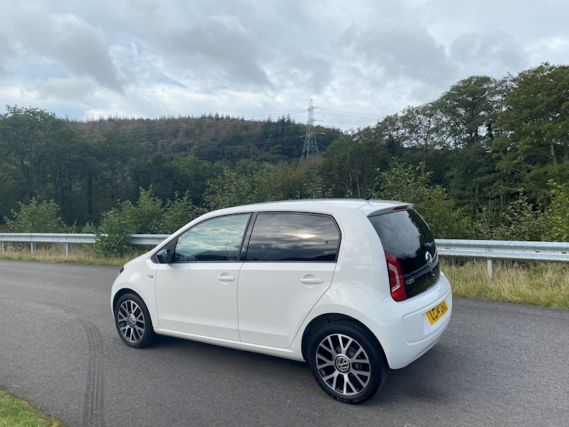 Volkswagen 1.0 Groove up! Hatchback 5dr Petrol Manual (108 g/km, 74 bhp)