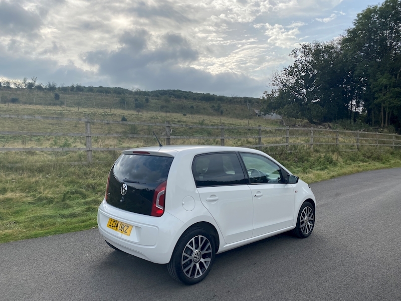 Volkswagen 1.0 Groove up! Hatchback 5dr Petrol Manual (108 g/km, 74 bhp)