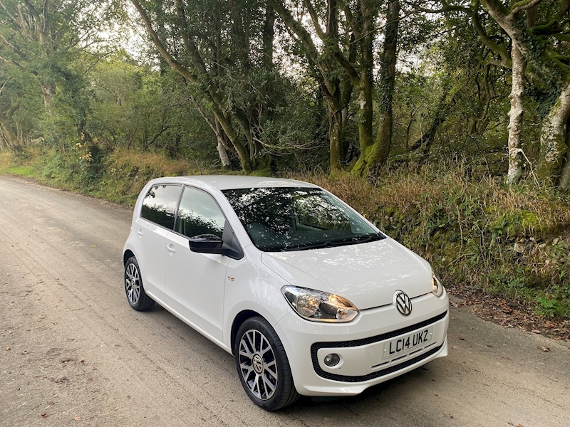 Volkswagen 1.0 Groove up! Hatchback 5dr Petrol Manual (108 g/km, 74 bhp)