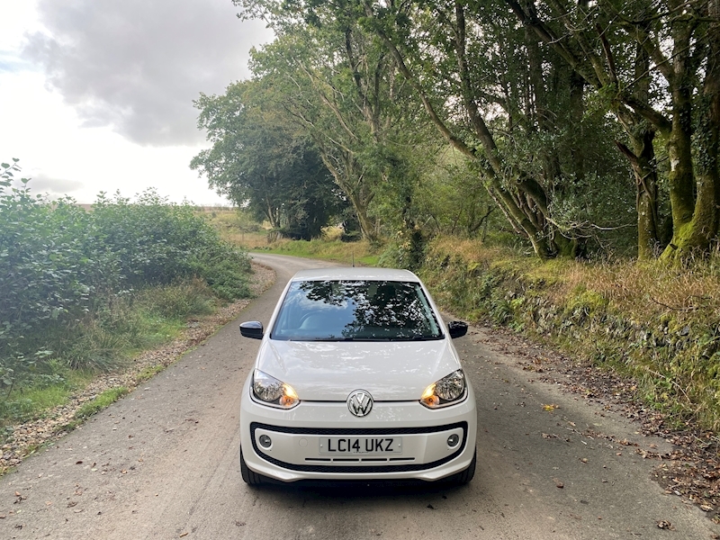 Volkswagen 1.0 Groove up! Hatchback 5dr Petrol Manual (108 g/km, 74 bhp)