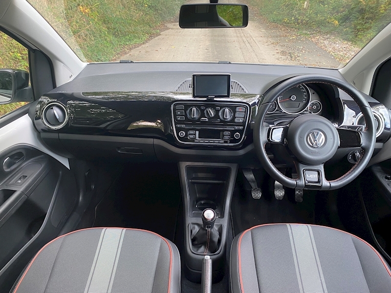 Volkswagen 1.0 Groove up! Hatchback 5dr Petrol Manual (108 g/km, 74 bhp)