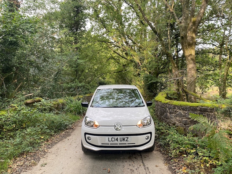 Volkswagen 1.0 Groove up! Hatchback 5dr Petrol Manual (108 g/km, 74 bhp)