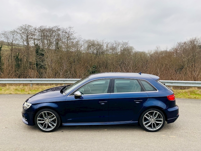 Audi 2.0 TFSI Sportback 5dr Petrol S Tronic quattro (s/s) (310 ps)