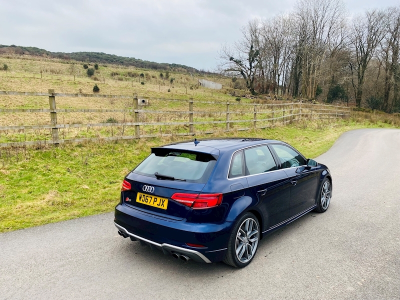 Audi 2.0 TFSI Sportback 5dr Petrol S Tronic quattro (s/s) (310 ps)