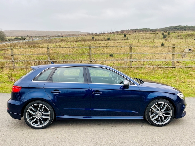 Audi 2.0 TFSI Sportback 5dr Petrol S Tronic quattro (s/s) (310 ps)