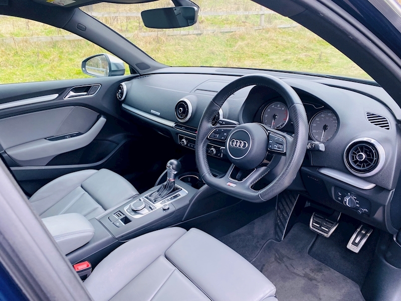 Audi 2.0 TFSI Sportback 5dr Petrol S Tronic quattro (s/s) (310 ps)