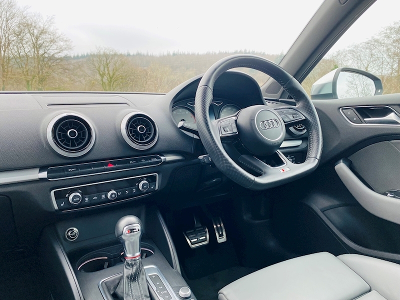 Audi 2.0 TFSI Sportback 5dr Petrol S Tronic quattro (s/s) (310 ps)