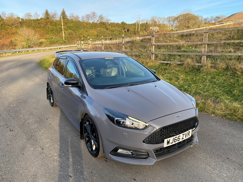 Ford 2.0T EcoBoost ST-3 Hatchback 5dr Petrol (s/s) (250 ps)