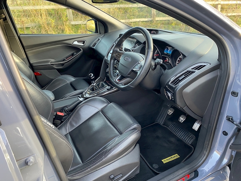 Ford 2.0T EcoBoost ST-3 Hatchback 5dr Petrol (s/s) (250 ps)