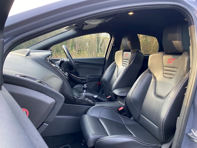 Ford 2.0T EcoBoost ST-3 Hatchback 5dr Petrol (s/s) (250 ps)