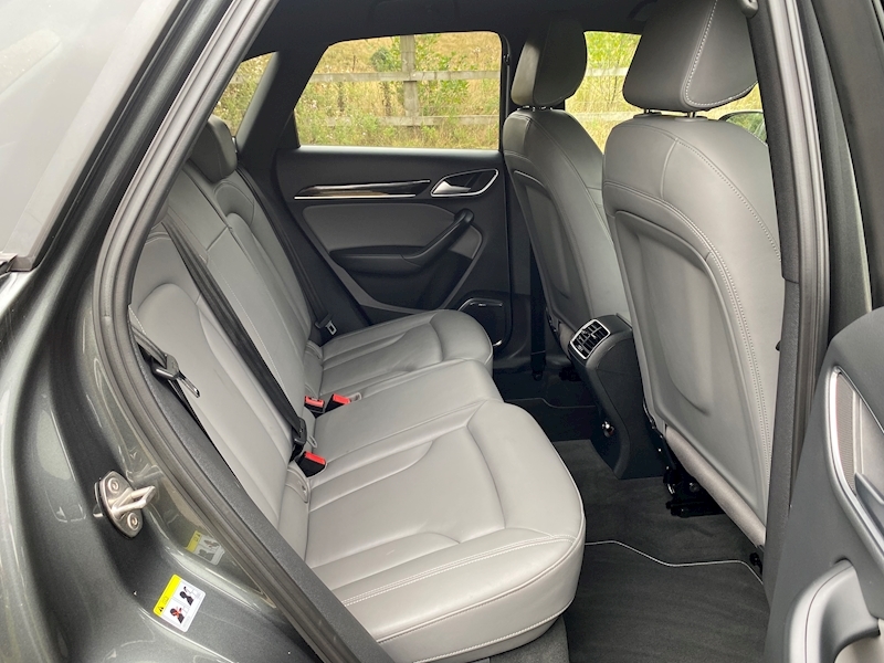 Audi 2.0 TDI Black Edition SUV 5dr Diesel (s/s) (150 ps)