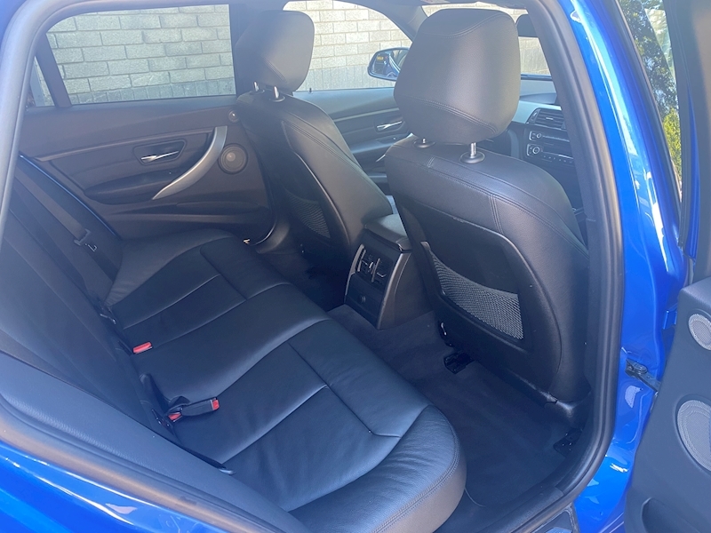 BMW 3.0 330d M Sport Touring 5dr Diesel Sport Auto (s/s) (135 g/km, 258 bhp)