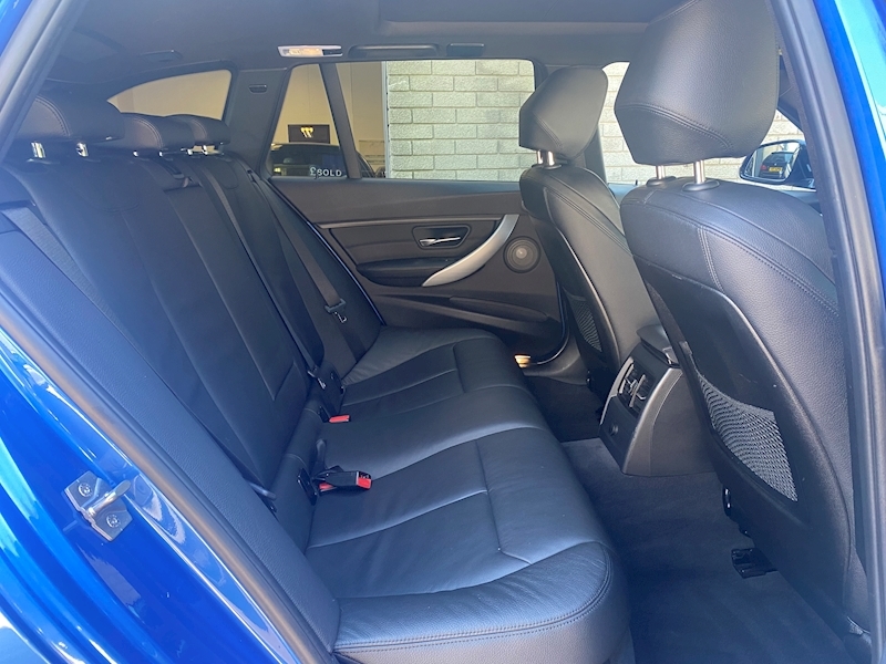 BMW 3.0 330d M Sport Touring 5dr Diesel Sport Auto (s/s) (135 g/km, 258 bhp)