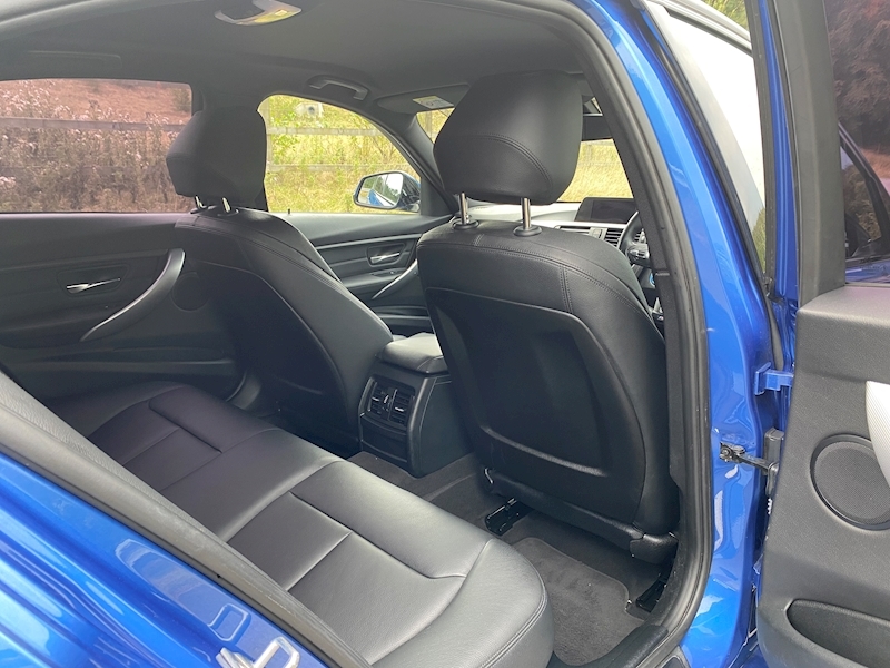 BMW 2.0 320d M Sport Saloon 4dr Diesel Manual Euro 5 (s/s) (184 ps)