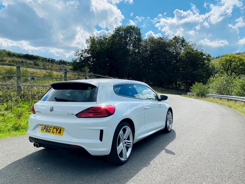 Volkswagen 2.0 TDI BlueMotion Tech R-Line Hatchback 3dr Diesel Manual Euro 6 (s/s) (184 ps)