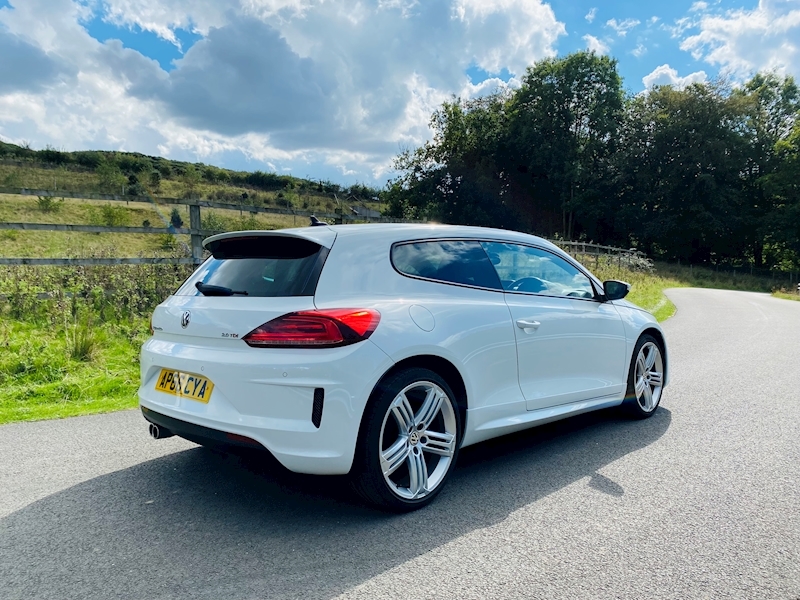 Volkswagen 2.0 TDI BlueMotion Tech R-Line Hatchback 3dr Diesel Manual Euro 6 (s/s) (184 ps)