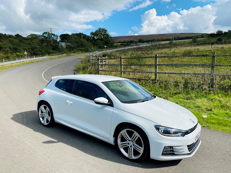 Volkswagen 2.0 TDI BlueMotion Tech R-Line Hatchback 3dr Diesel Manual Euro 6 (s/s) (184 ps)