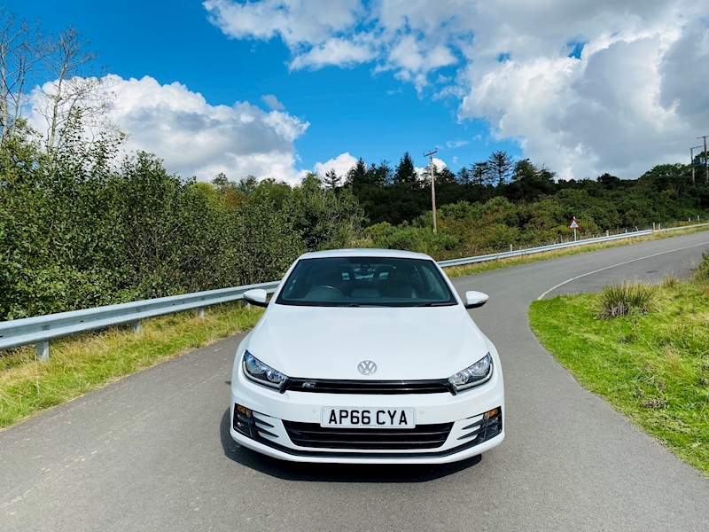 Volkswagen 2.0 TDI BlueMotion Tech R-Line Hatchback 3dr Diesel Manual Euro 6 (s/s) (184 ps)