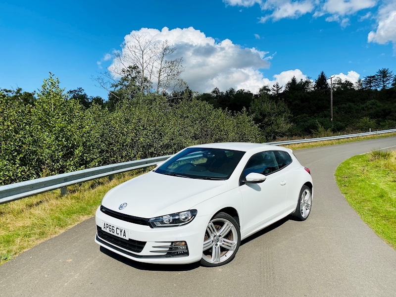Volkswagen 2.0 TDI BlueMotion Tech R-Line Hatchback 3dr Diesel Manual Euro 6 (s/s) (184 ps)