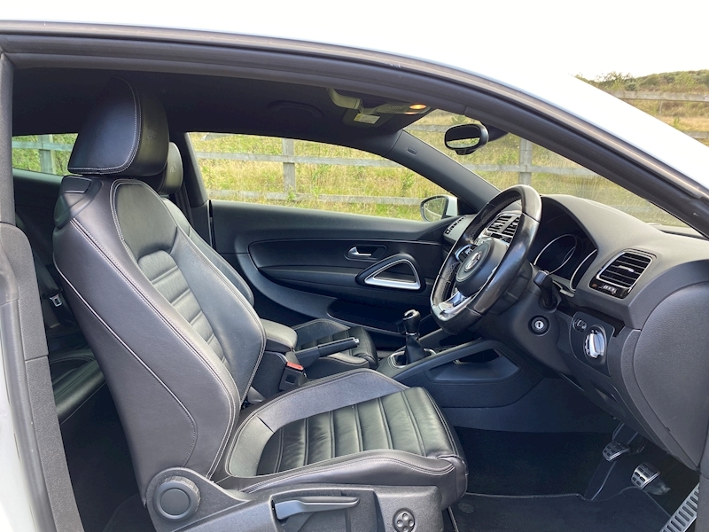 Volkswagen 2.0 TDI BlueMotion Tech R-Line Hatchback 3dr Diesel Manual Euro 6 (s/s) (184 ps)