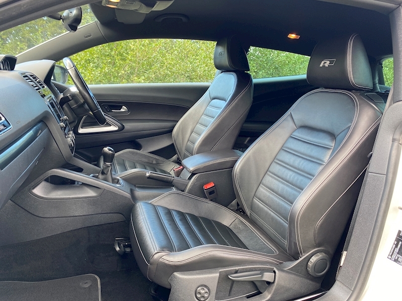 Volkswagen 2.0 TDI BlueMotion Tech R-Line Hatchback 3dr Diesel Manual Euro 6 (s/s) (184 ps)