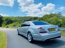 6.2 S63L V8 AMG Saloon 4dr Petrol 7G-Tronic (355 g/km, 525 bhp)