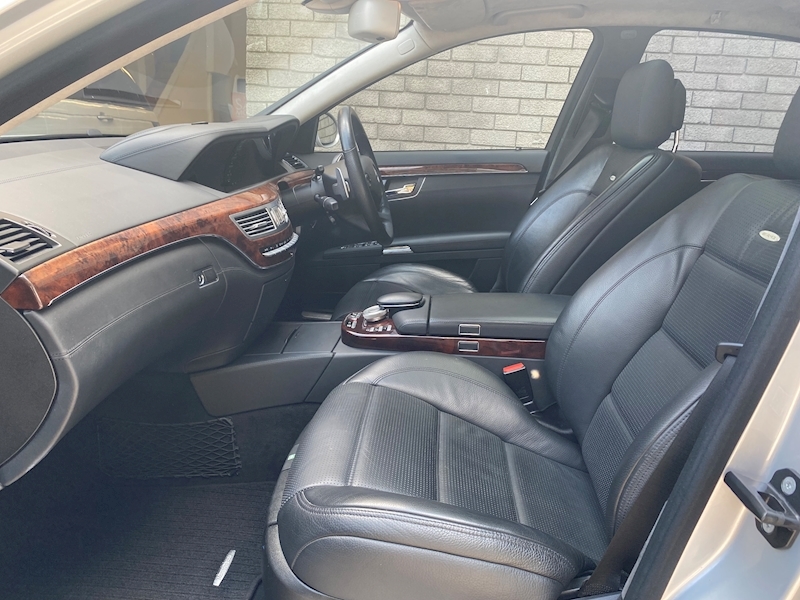 Mercedes-Benz 6.2 S63L V8 AMG Saloon 4dr Petrol 7G-Tronic (355 g/km, 525 bhp)