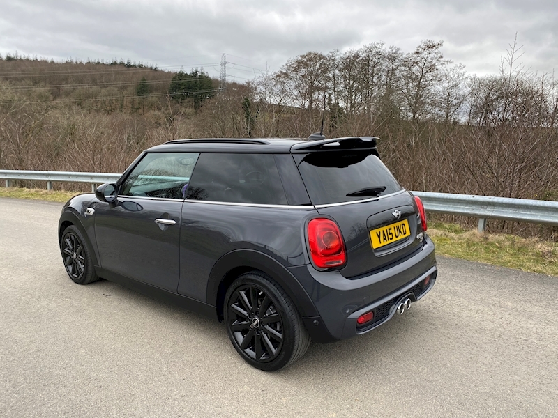 MINI 2.0 Cooper SD Hatchback 3dr Diesel Auto 6Spd Euro 6 (s/s) (170 ps)