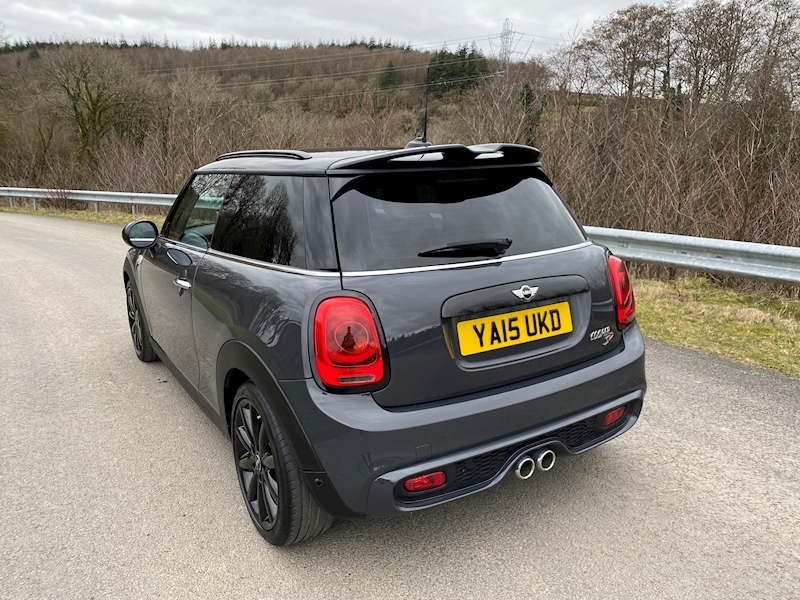 MINI 2.0 Cooper SD Hatchback 3dr Diesel Auto 6Spd Euro 6 (s/s) (170 ps)