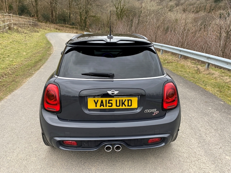 MINI 2.0 Cooper SD Hatchback 3dr Diesel Auto 6Spd Euro 6 (s/s) (170 ps)