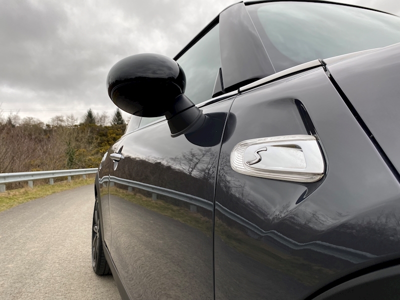 MINI 2.0 Cooper SD Hatchback 3dr Diesel Auto 6Spd Euro 6 (s/s) (170 ps)