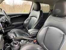 2.0 Cooper SD Hatchback 3dr Diesel Auto 6Spd Euro 6 (s/s) (170 ps)