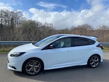 2.0 EcoBoost ST-2 Hatchback 5dr Petrol Manual (169 g/km, 247 bhp)