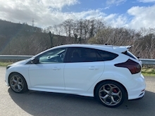 2.0 EcoBoost ST-2 Hatchback 5dr Petrol Manual (169 g/km, 247 bhp)