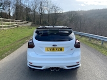 2.0 EcoBoost ST-2 Hatchback 5dr Petrol Manual (169 g/km, 247 bhp)
