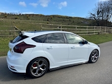 2.0 EcoBoost ST-2 Hatchback 5dr Petrol Manual (169 g/km, 247 bhp)