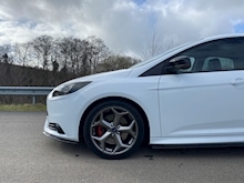 2.0 EcoBoost ST-2 Hatchback 5dr Petrol Manual (169 g/km, 247 bhp)