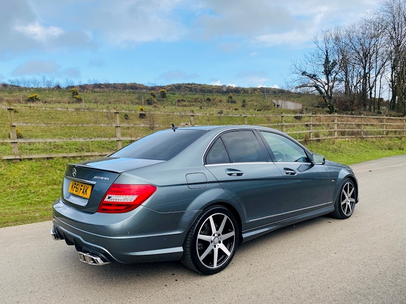 Mercedes-Benz 3.0 C350 CDI V6 BlueEfficiency Sport Edition 125 Saloon 4dr Diesel G-Tronic Euro 5 (s/s) (265 ps)