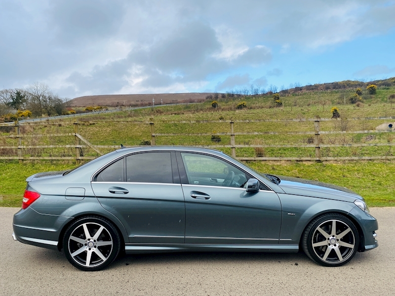 Mercedes-Benz 3.0 C350 CDI V6 BlueEfficiency Sport Edition 125 Saloon 4dr Diesel G-Tronic Euro 5 (s/s) (265 ps)