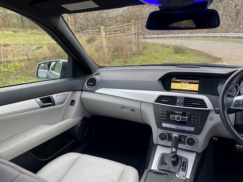 Mercedes-Benz 3.0 C350 CDI V6 BlueEfficiency Sport Edition 125 Saloon 4dr Diesel G-Tronic Euro 5 (s/s) (265 ps)