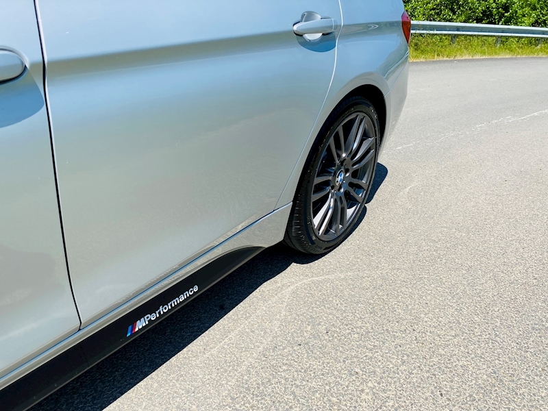 BMW 3 Series 320D M Sport Touring Estate 2.0 Manual Diesel