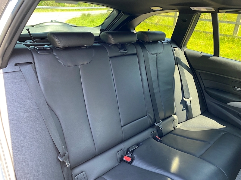 BMW 3 Series 320D M Sport Touring Estate 2.0 Manual Diesel