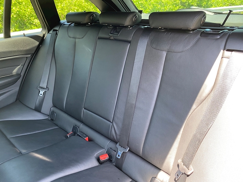 BMW 3 Series 320D M Sport Touring Estate 2.0 Manual Diesel