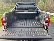 Hilux 2.8 D-4D Invincible X Double Cab Pickup Auto 4WD Euro 6 (s/s) 4dr