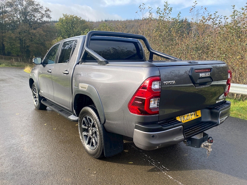 Toyota Hilux 2.8 D-4D Invincible X Double Cab Pickup Auto 4WD Euro 6 (s/s) 4dr