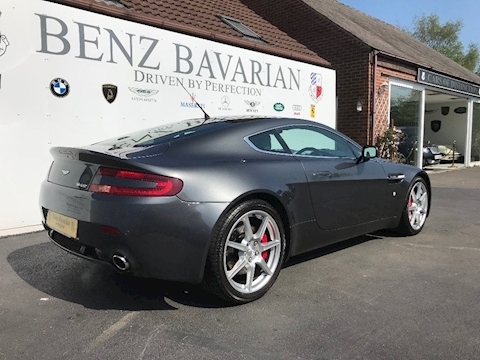 Vantage V8 Hatchback 4.3 Manual Petrol
