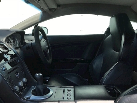 Vantage V8 Hatchback 4.3 Manual Petrol