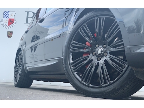 3.0 D300 MHEV HSE Dynamic Black SUV 5dr Diesel Auto 4WD (s/s) (300 ps)
