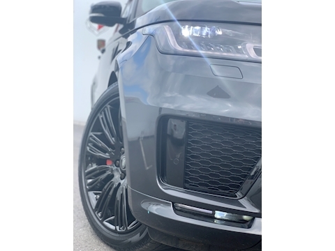 3.0 D300 MHEV HSE Dynamic Black SUV 5dr Diesel Auto 4WD (s/s) (300 ps)