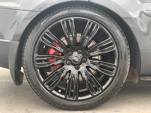 3.0 D300 MHEV HSE Dynamic Black SUV 5dr Diesel Auto 4WD (s/s) (300 ps)